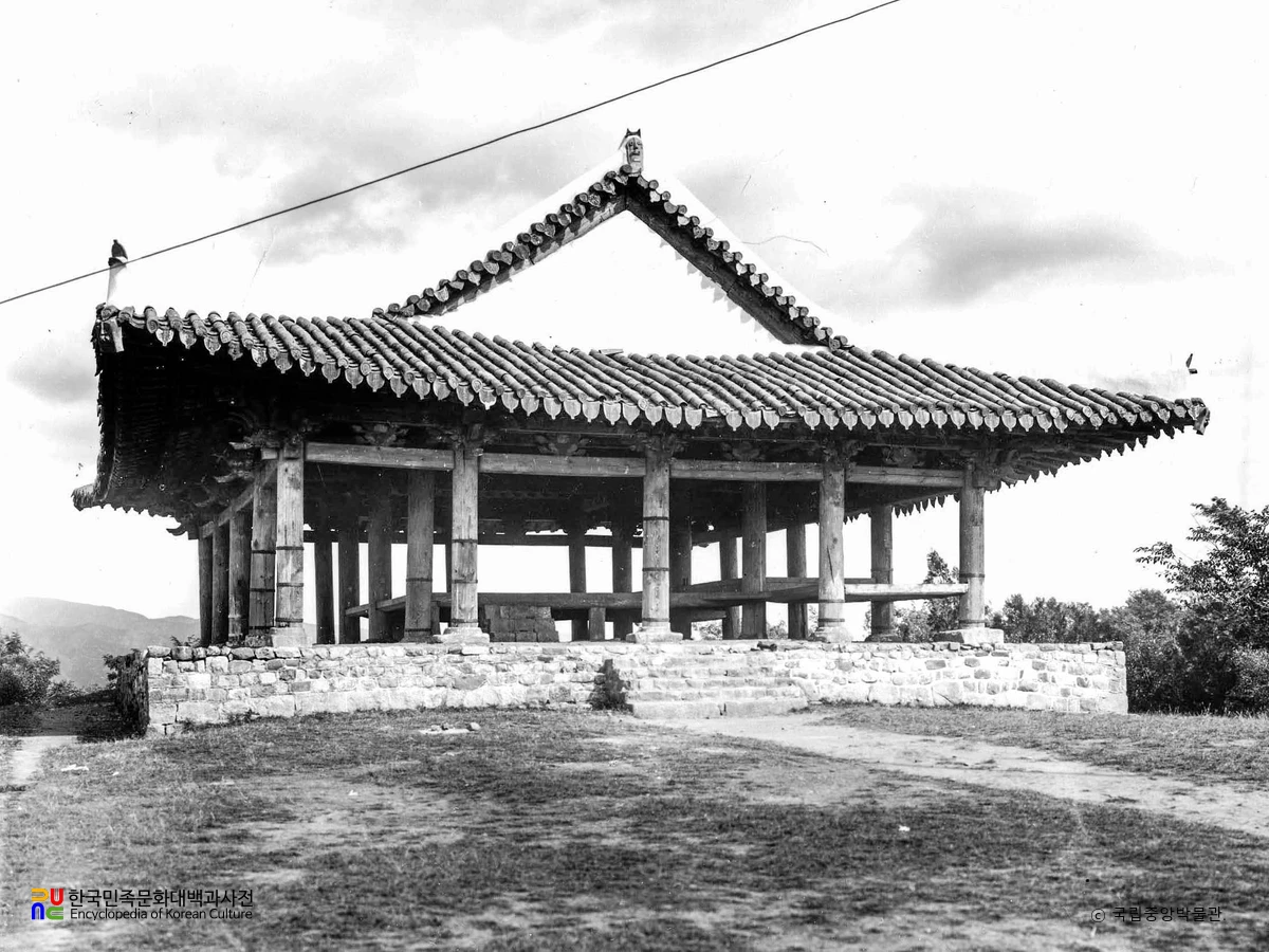 의주 통군정 측면