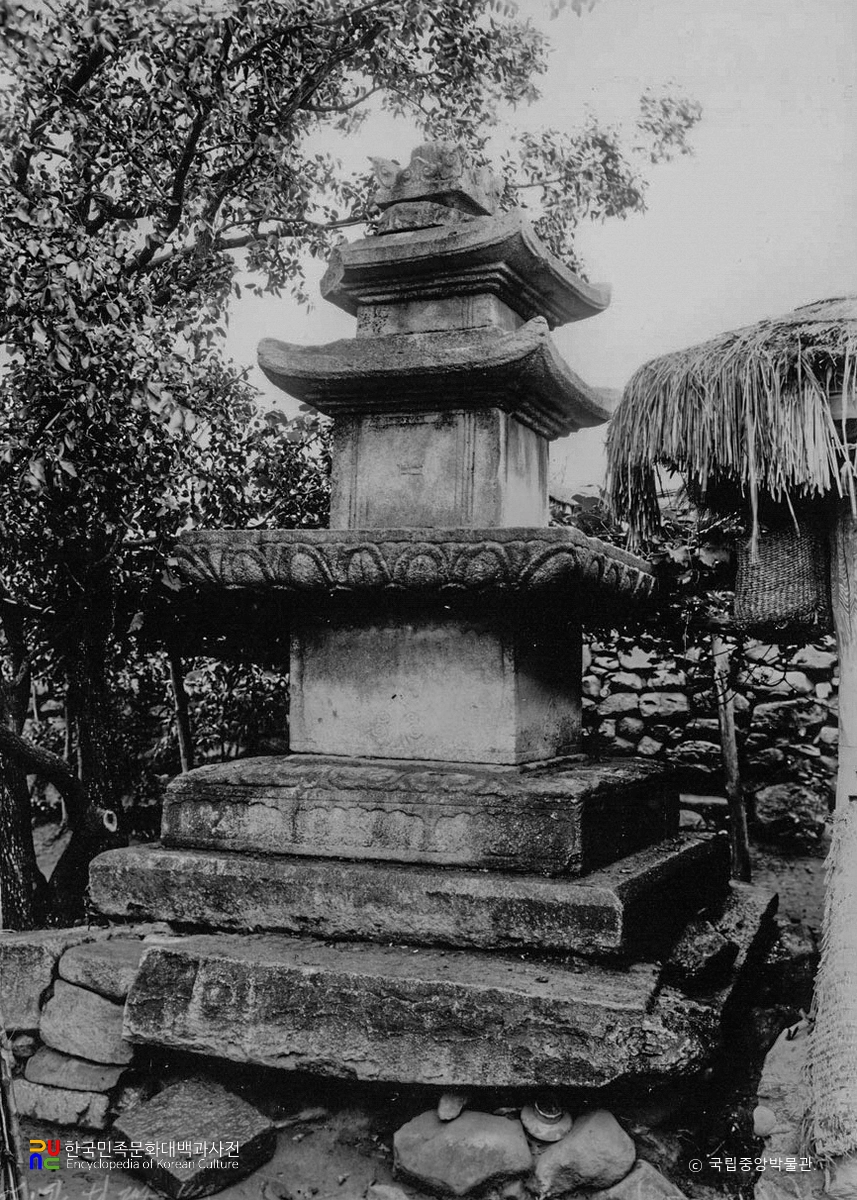 은율 홍문리 석탑 전경