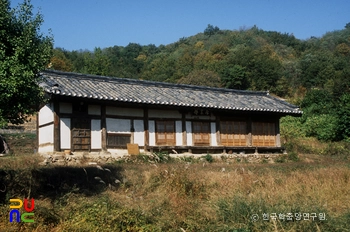 대전 여경암 거업재 정측면