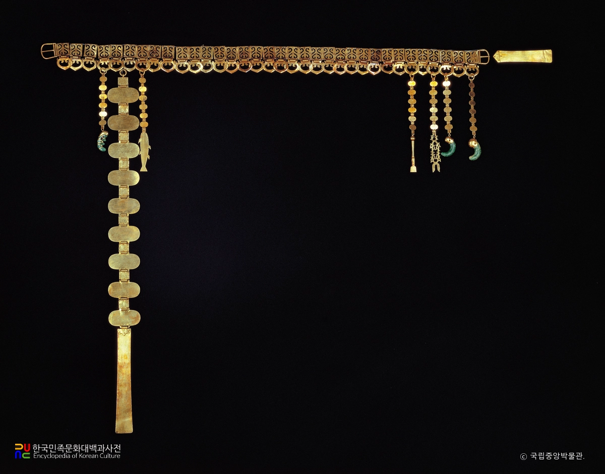 황남대총 남분 금제 허리띠