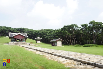 파주 장릉 참도와 정자각