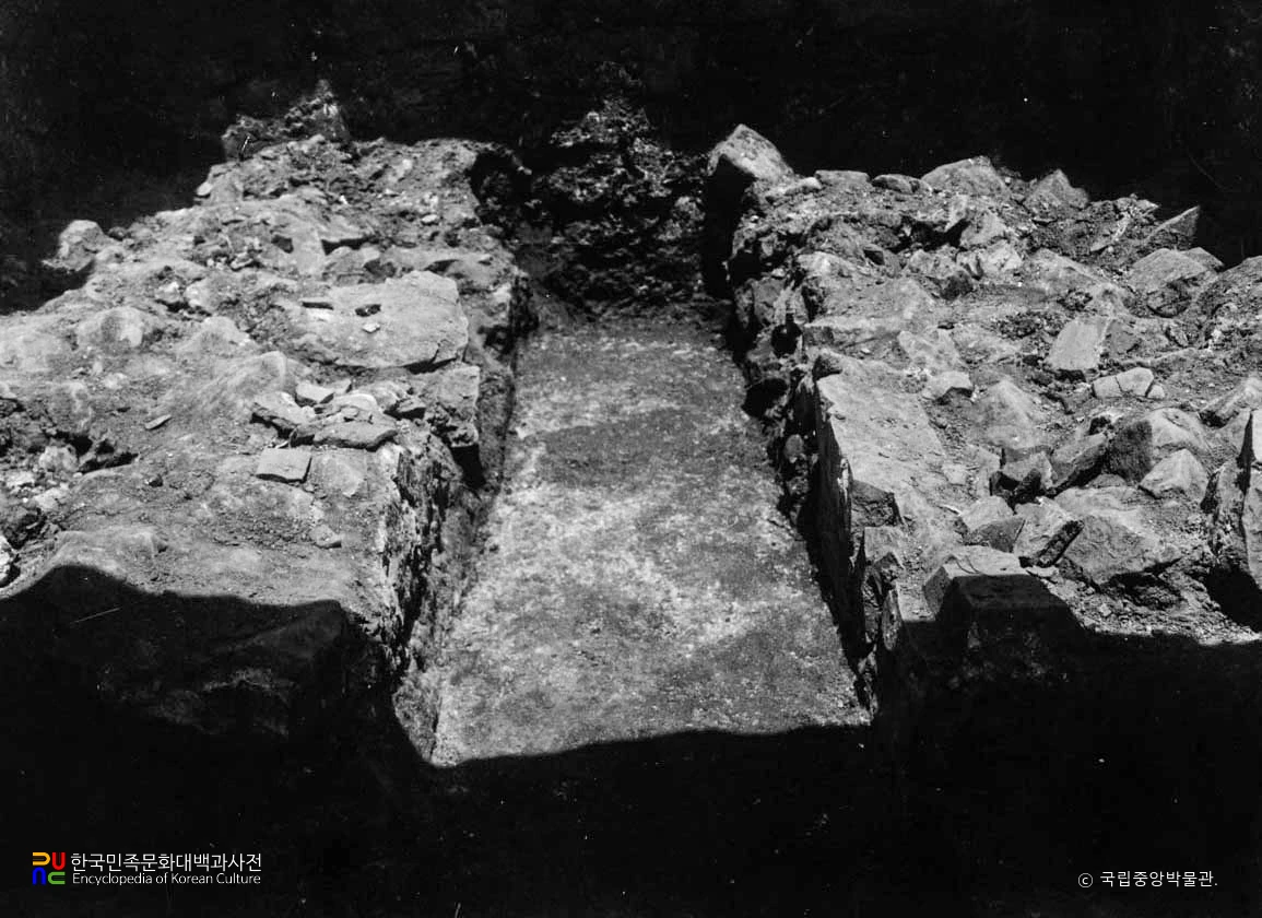 경주 충효동 고분군 중 제5호분 석실