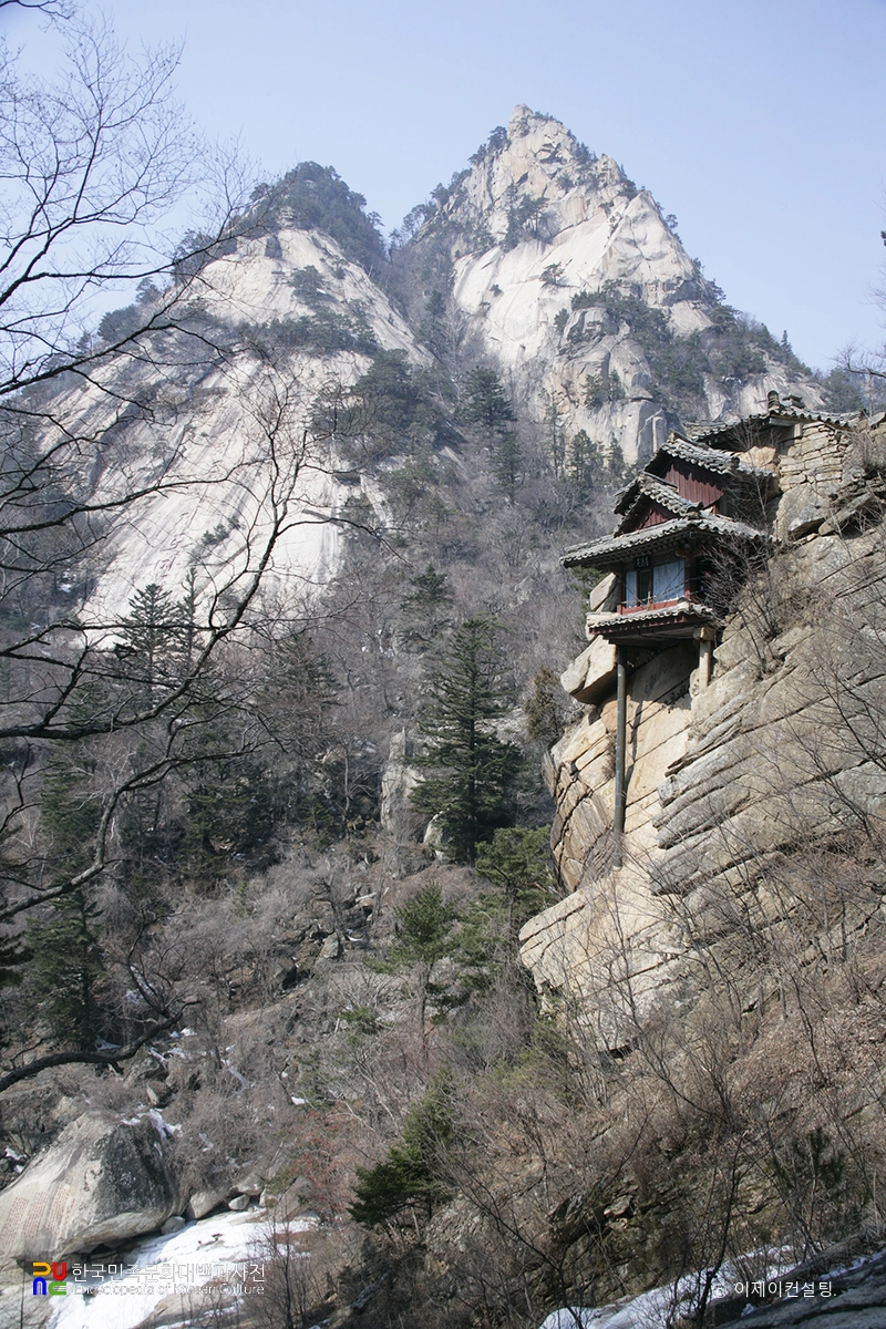 금강 보덕암 전경