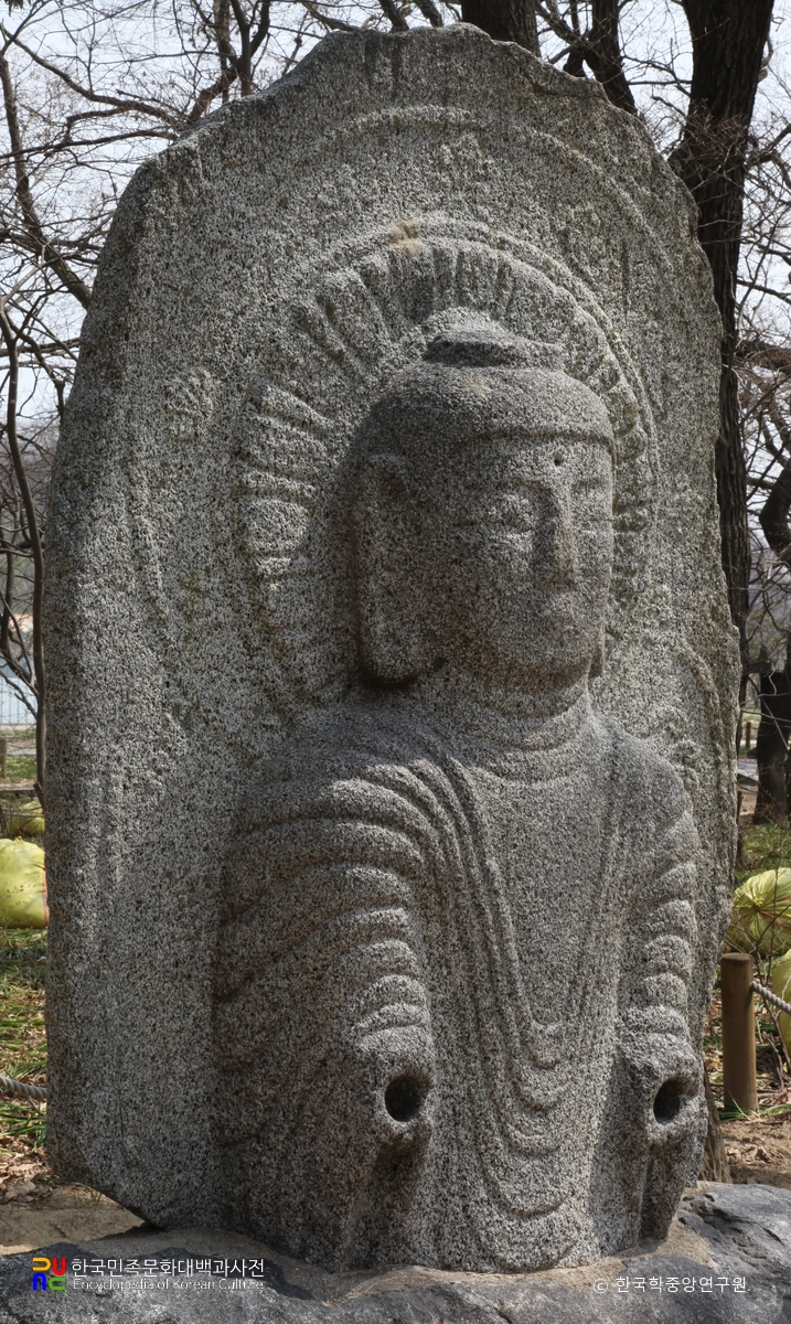 함양 이은리 석불 좌측면