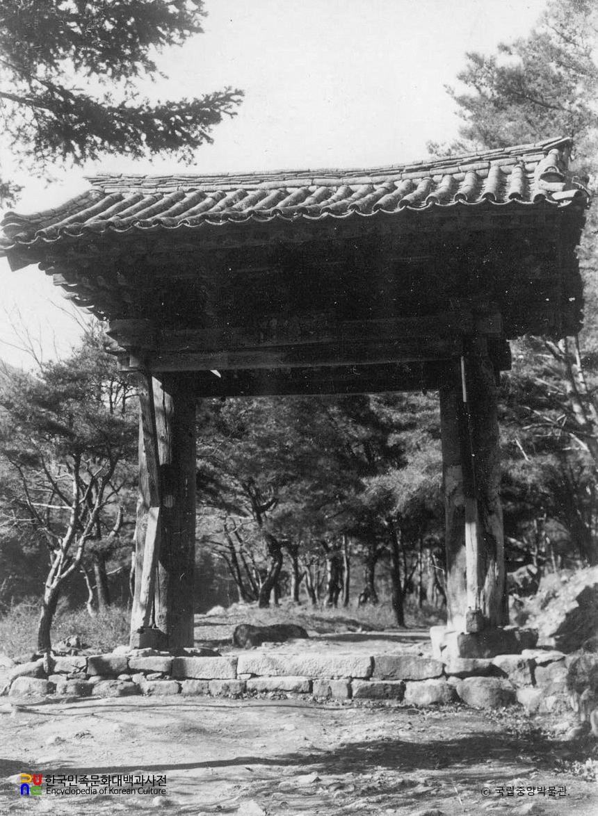 김천 직지사 자하문 정면