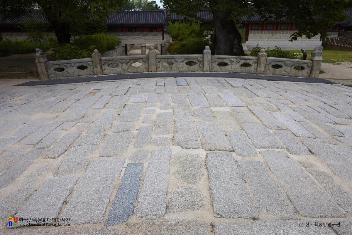 창덕궁 금천교 상판과 난간