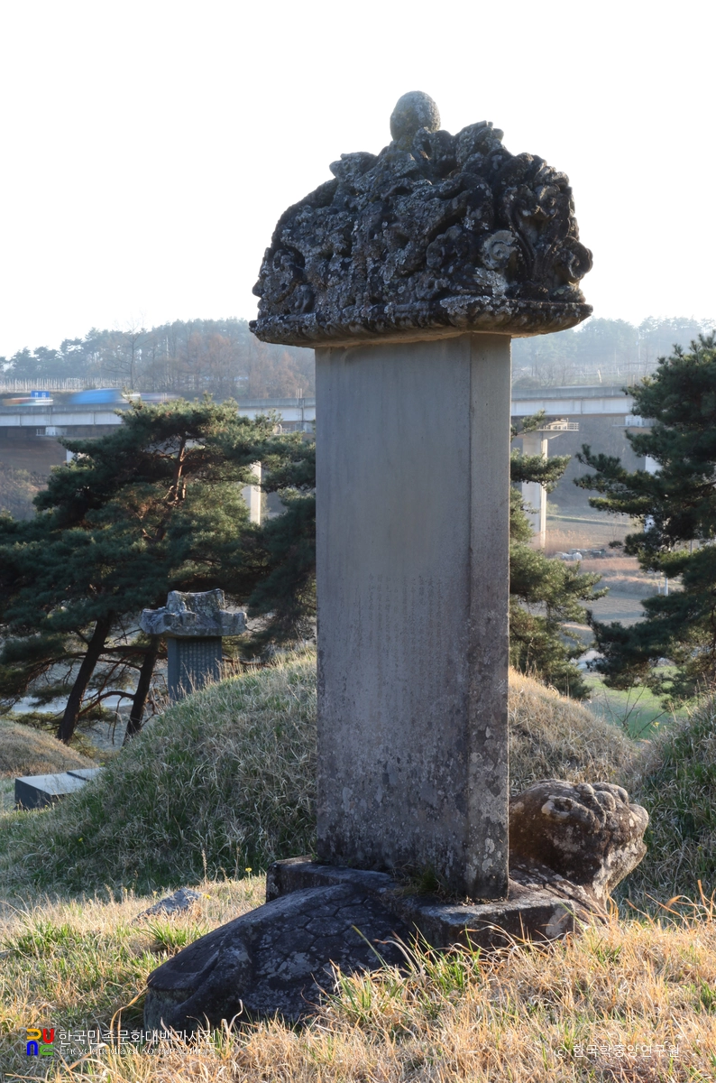 함양 평촌리 옥계 신도비 좌측후면
