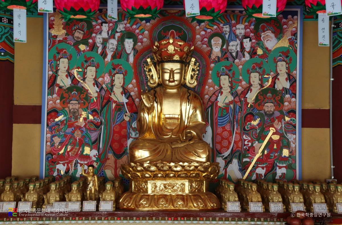 의령 백련암 목조보살좌상