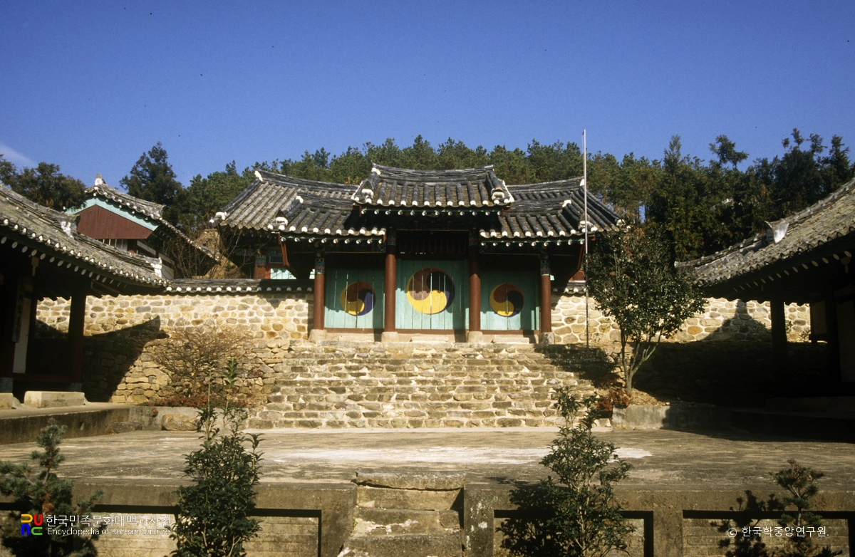 고흥향교 중 내삼문 일원