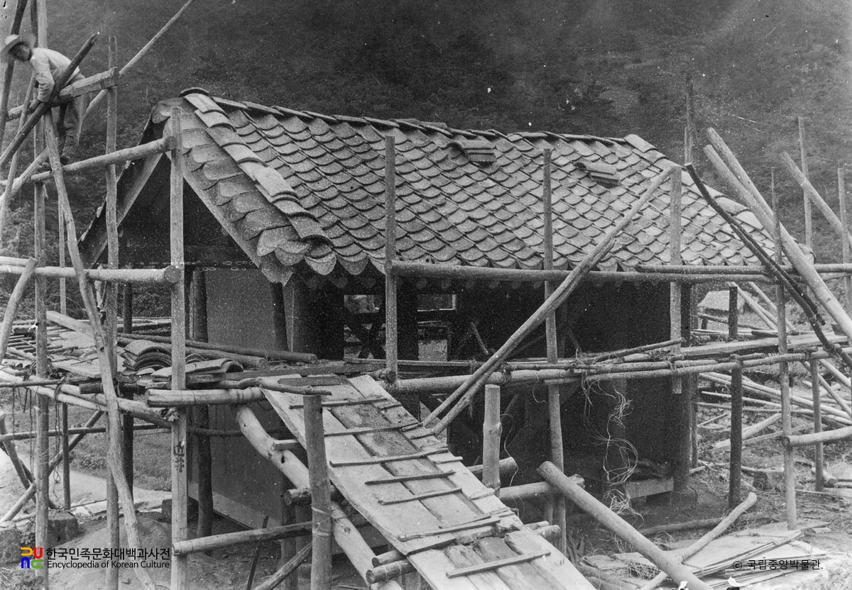 춘천 청평사 회전문