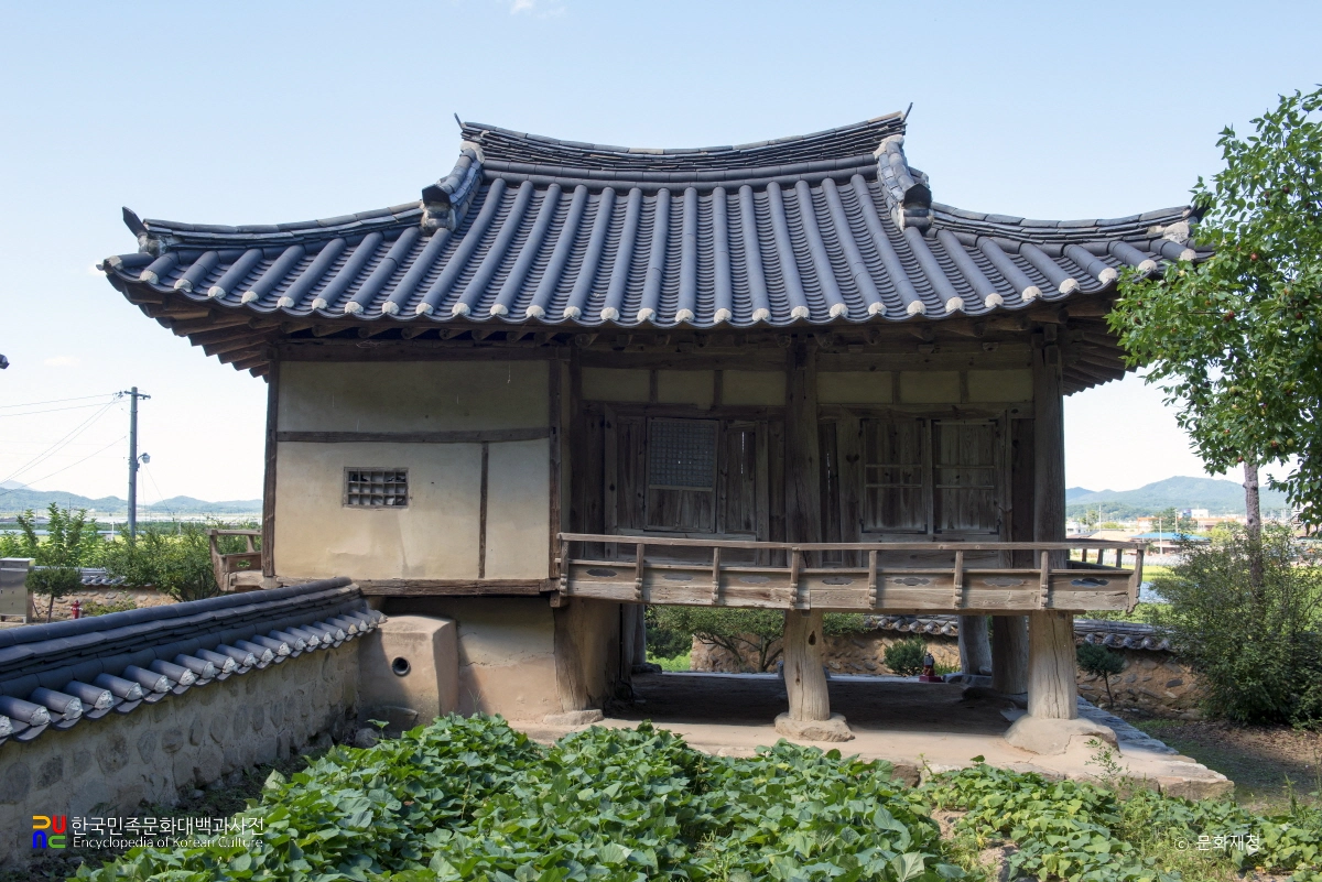 안동 예안이씨 충효당 별당 후면