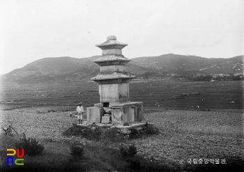 경주 황복사지 삼층석탑 남서면