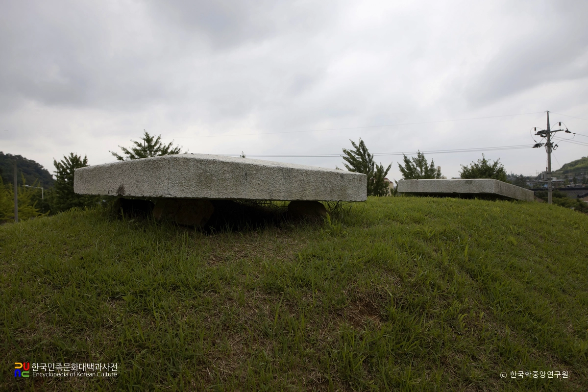 창녕 영산 석빙고 배기공 덮개