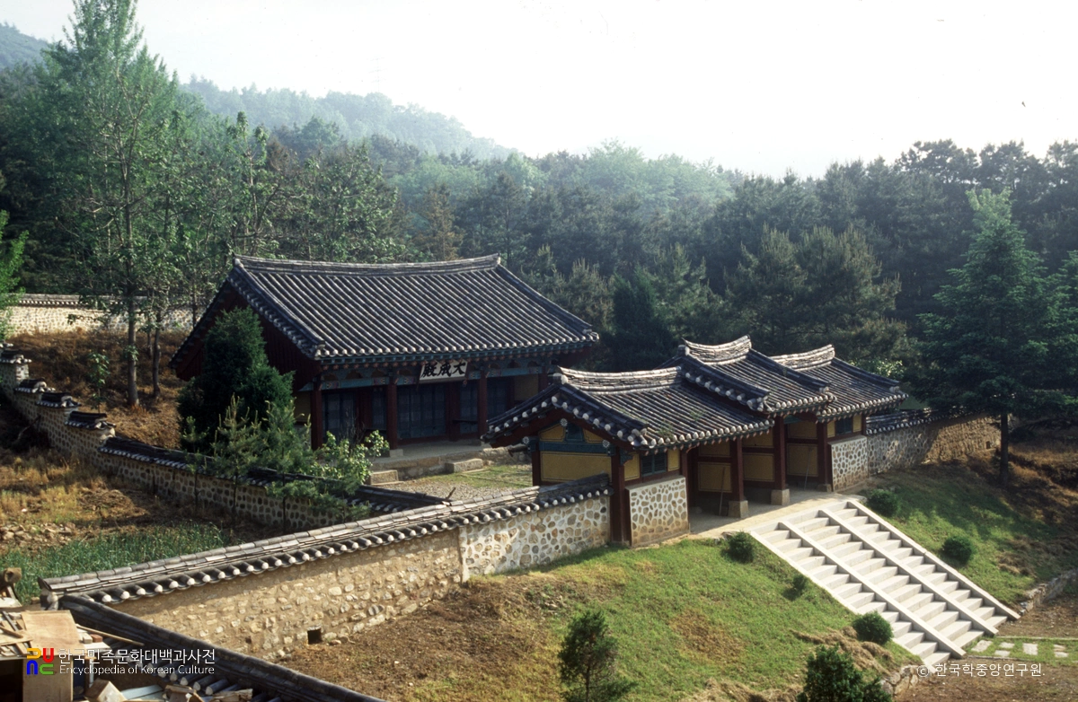 용인 양지향교 내삼문과 대성전