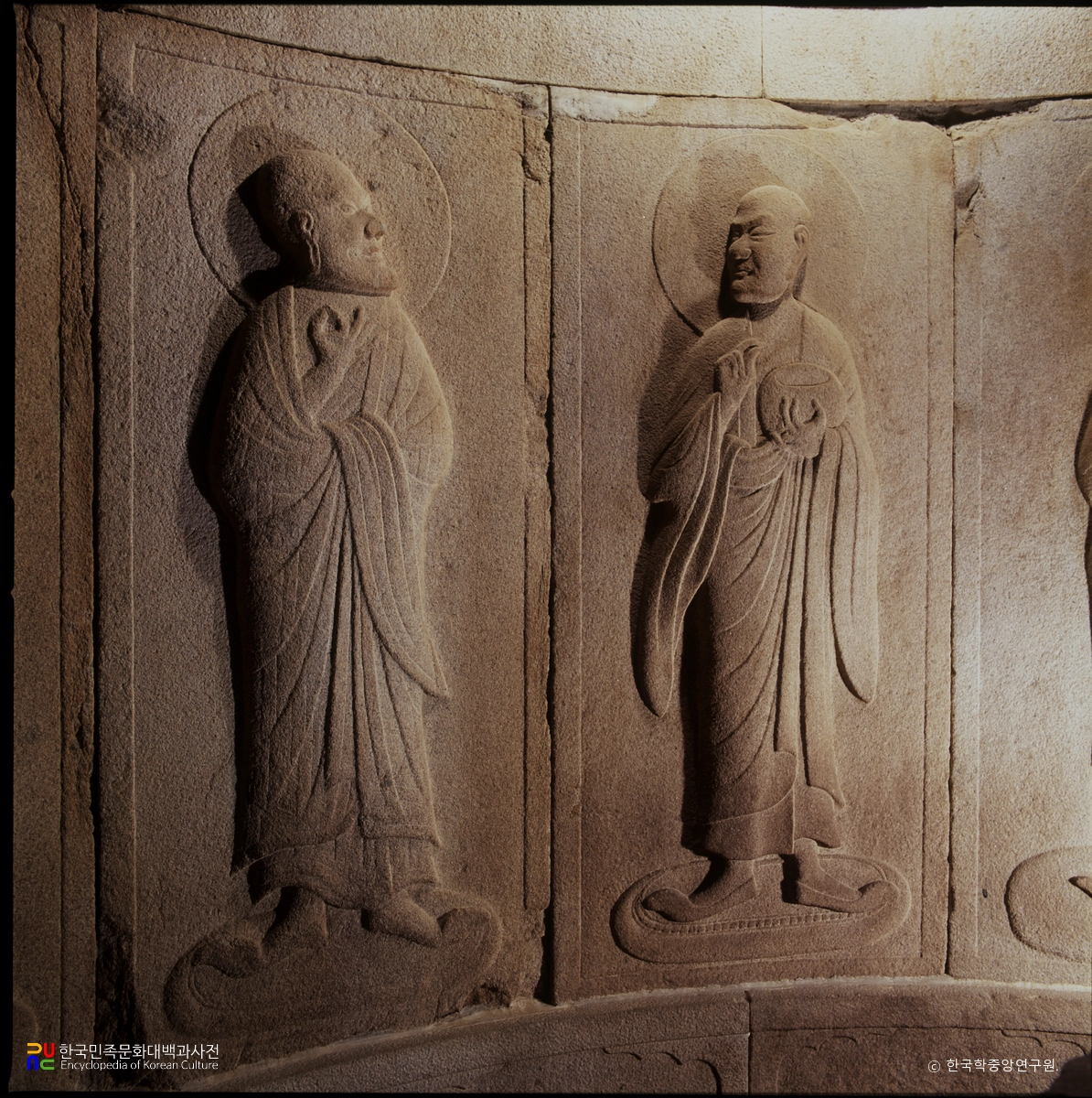 경주 석굴암 석굴 중 십대제자 가전연, 아난타