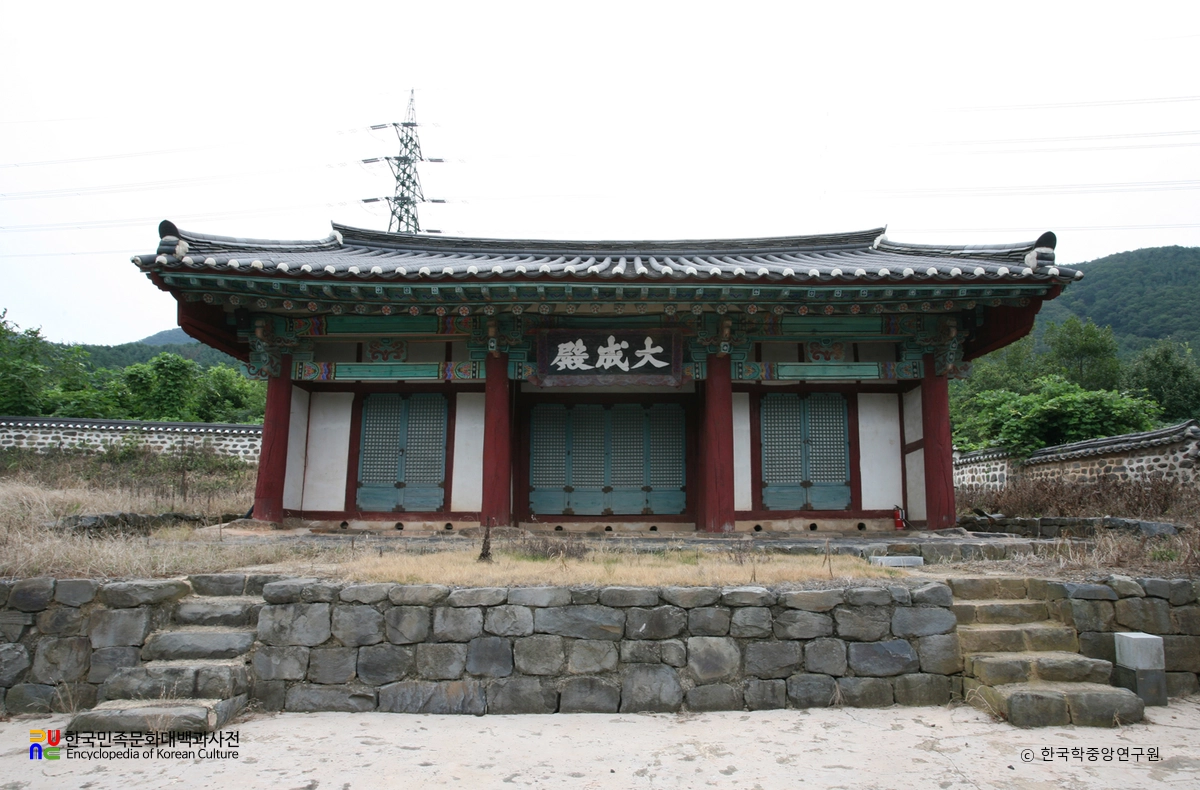 보령 남포향교 대성전 정면