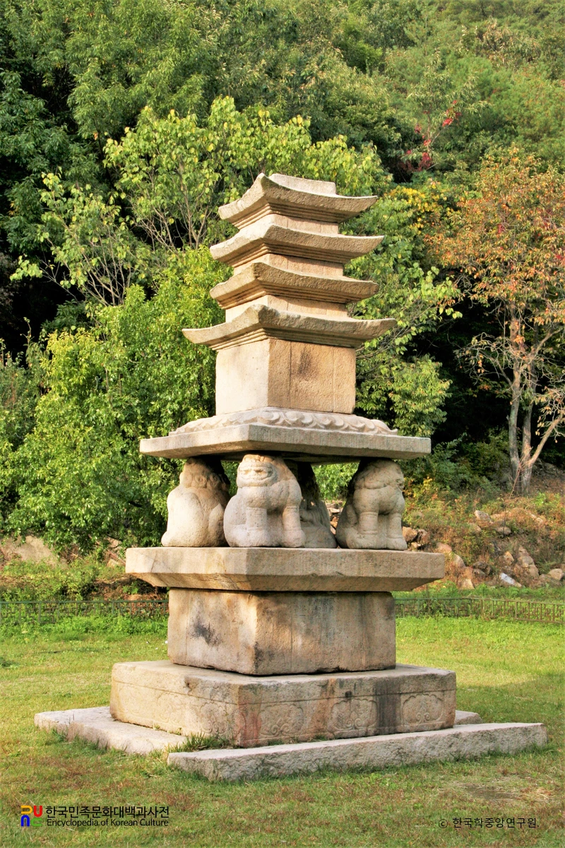 제천 사자빈신사지 사사자 구층석탑 정측면