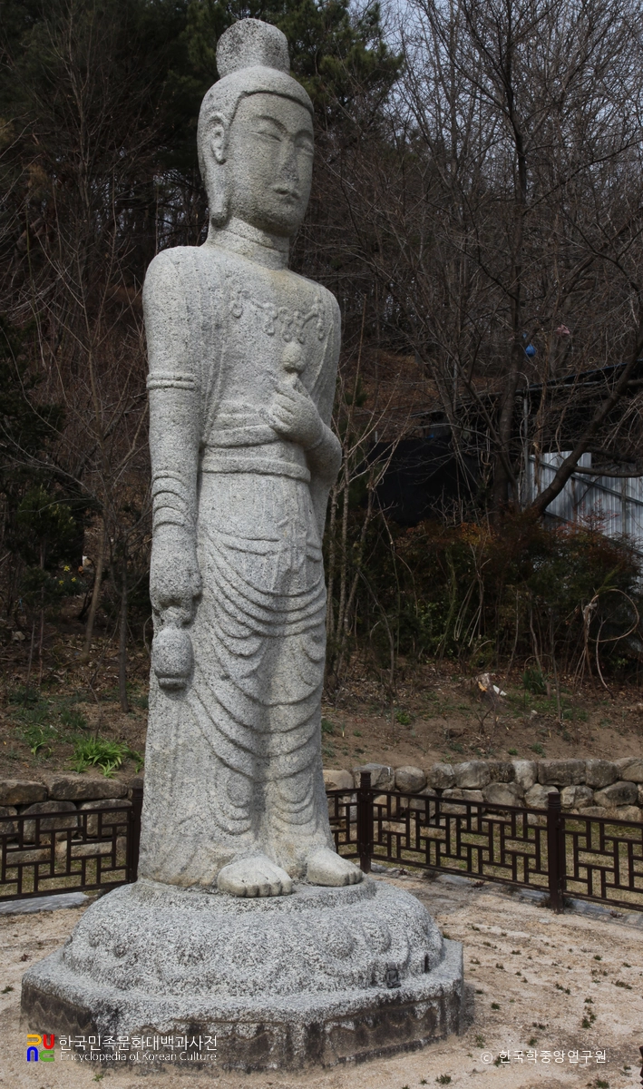 거창 상림리 석조보살입상 좌측면