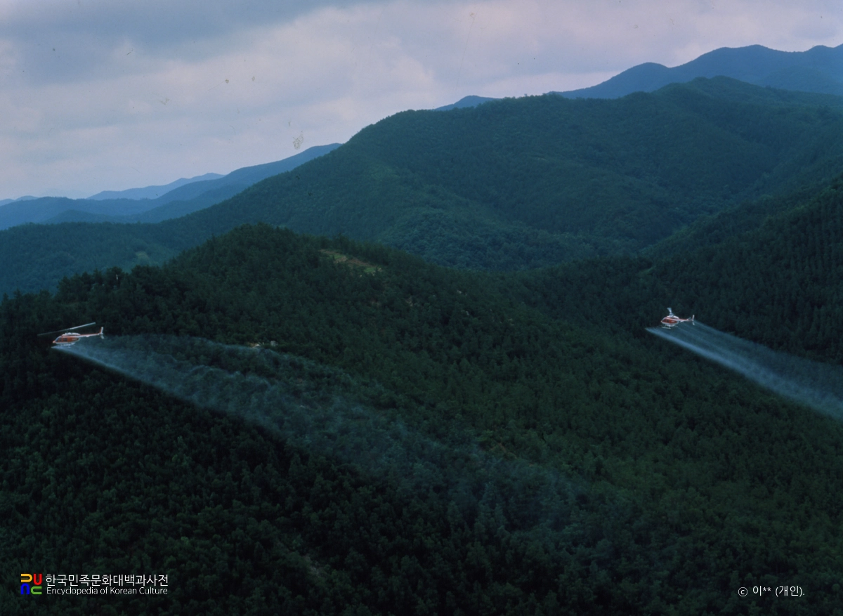 해충 구제 / 공중 살포
