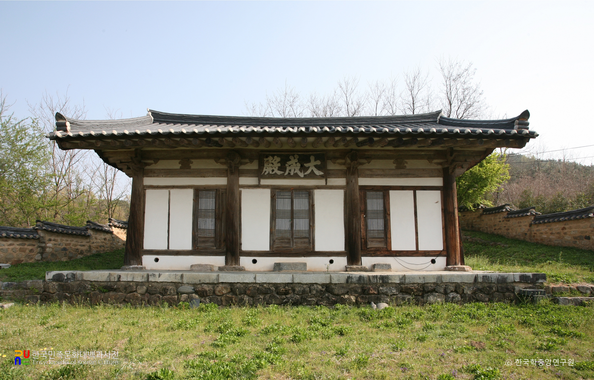 예천 용궁향교 대성전 정면
