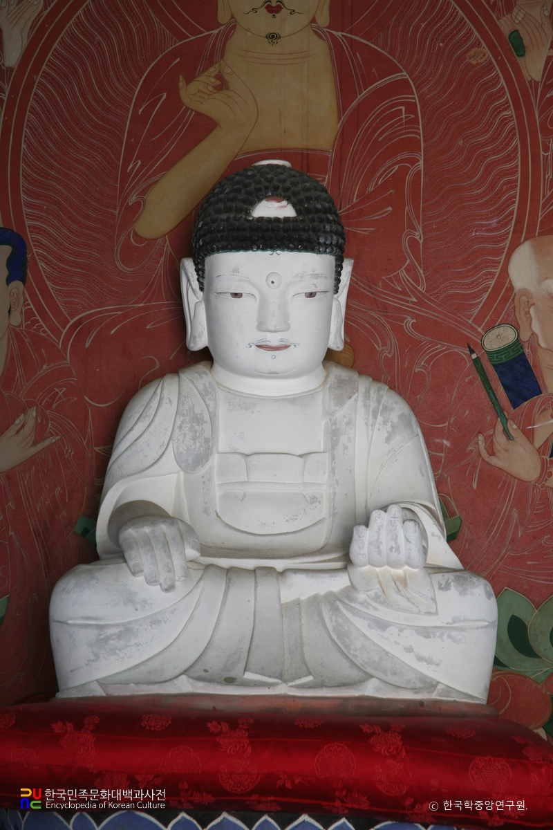 장안사 응진전 석조석가삼존십육나한상 / 본존