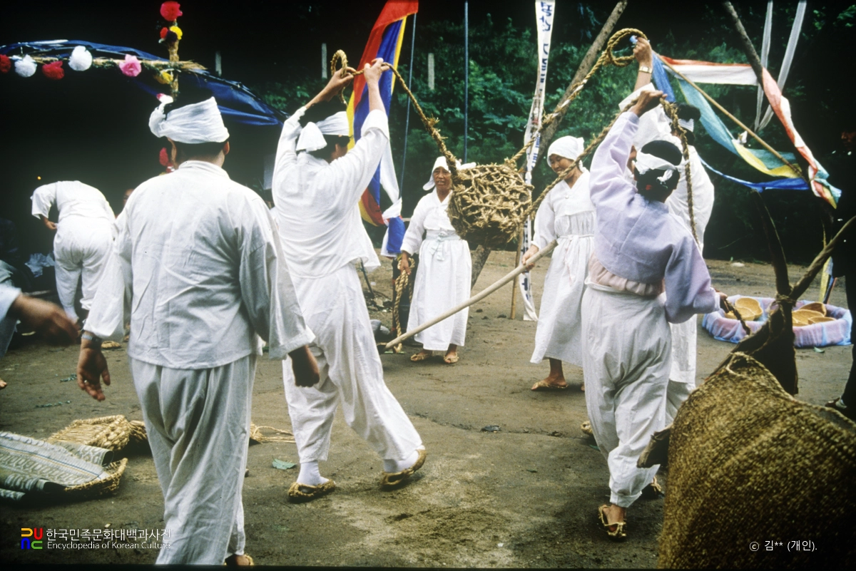 황해도 평산 소놀음굿 지경 다지기