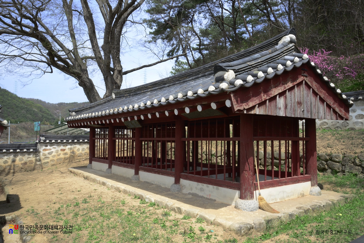 횡성 육절려