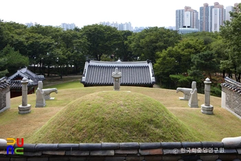 서울 숭인원 곡장과 능상