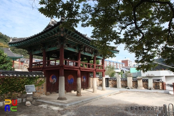 창원 창원향교 중 풍화루 좌측면