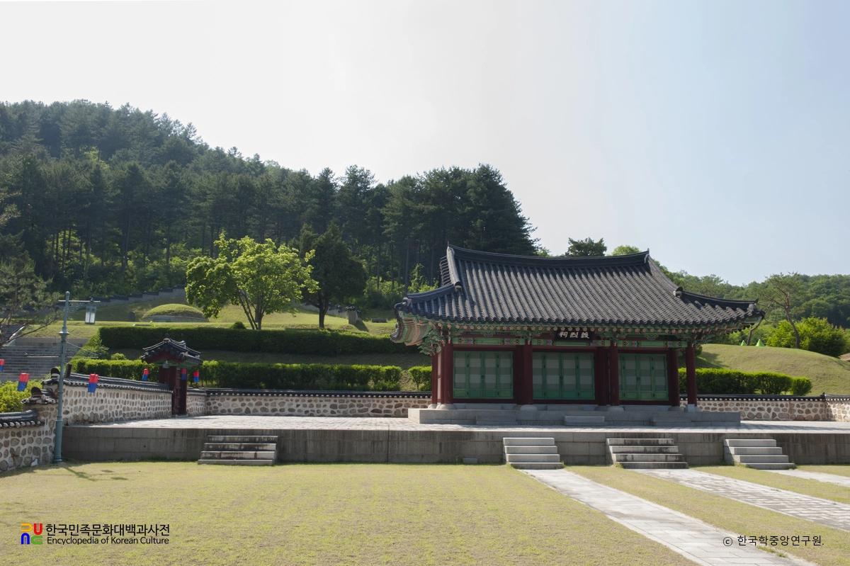 춘천 의암 유인석 묘역 의열사