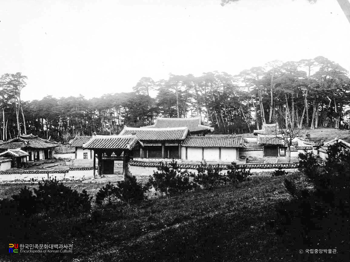 영흥 준원전 전경