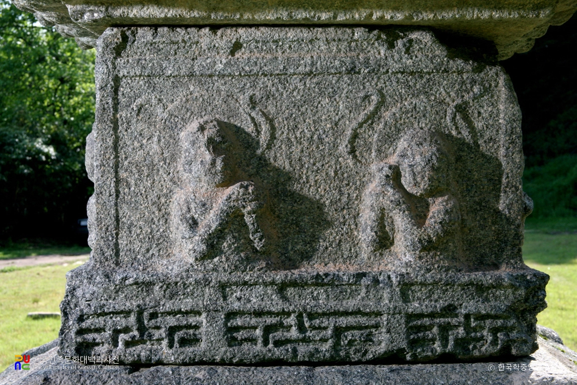 남원 실상사 백장암 삼층석탑 탑신 주악천인상