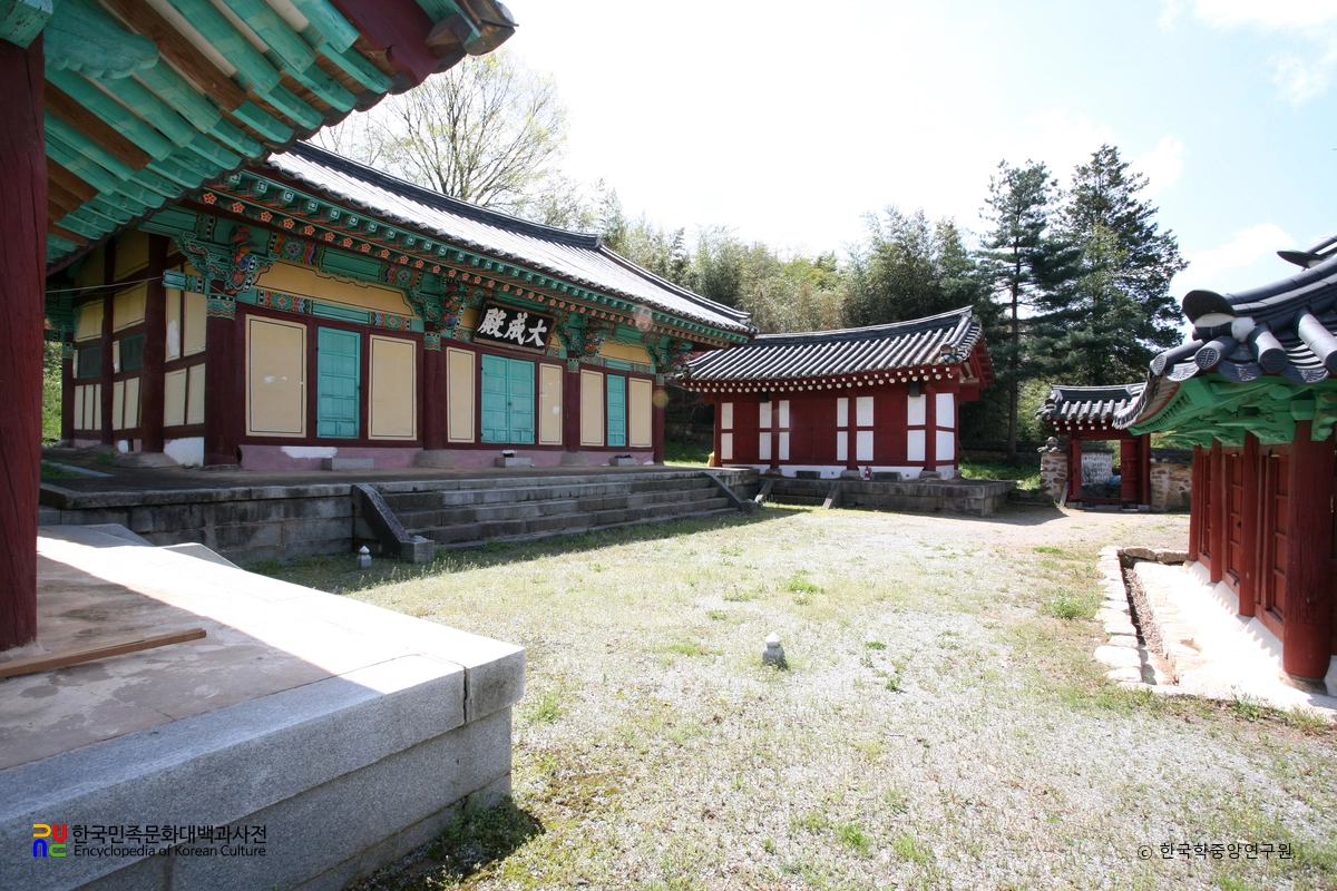 장성향교 / 대성전