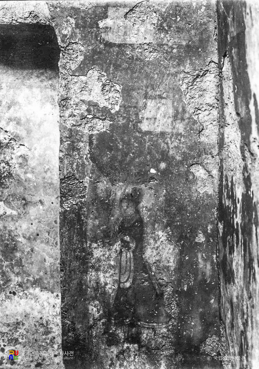 평남 용강 감신총 전실 서벽 인물과 두공