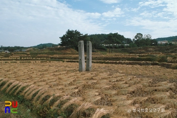 경주 남간사지 당간지주 전경