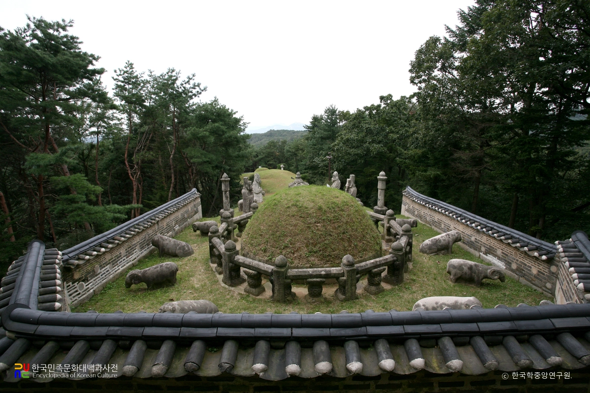 남양주 조선 선조 후궁 공빈김씨 성묘의 후면