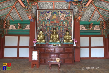 북청 광제사 대웅전 내부