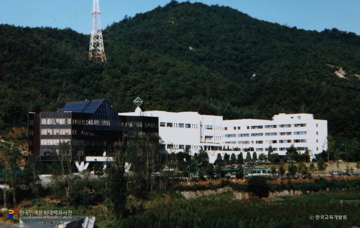 한국교육개발원