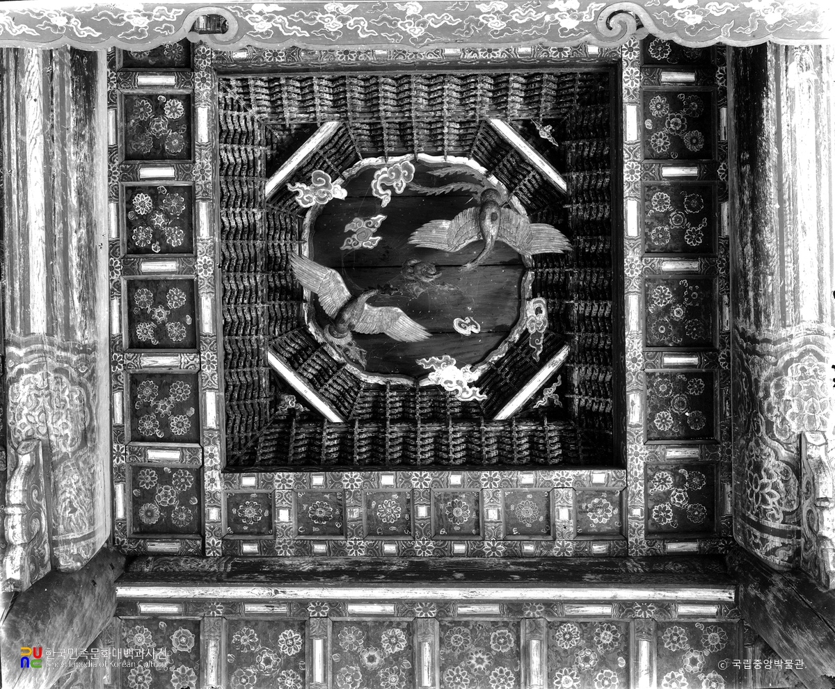 서울 창덕궁 명정전 중앙부 천장