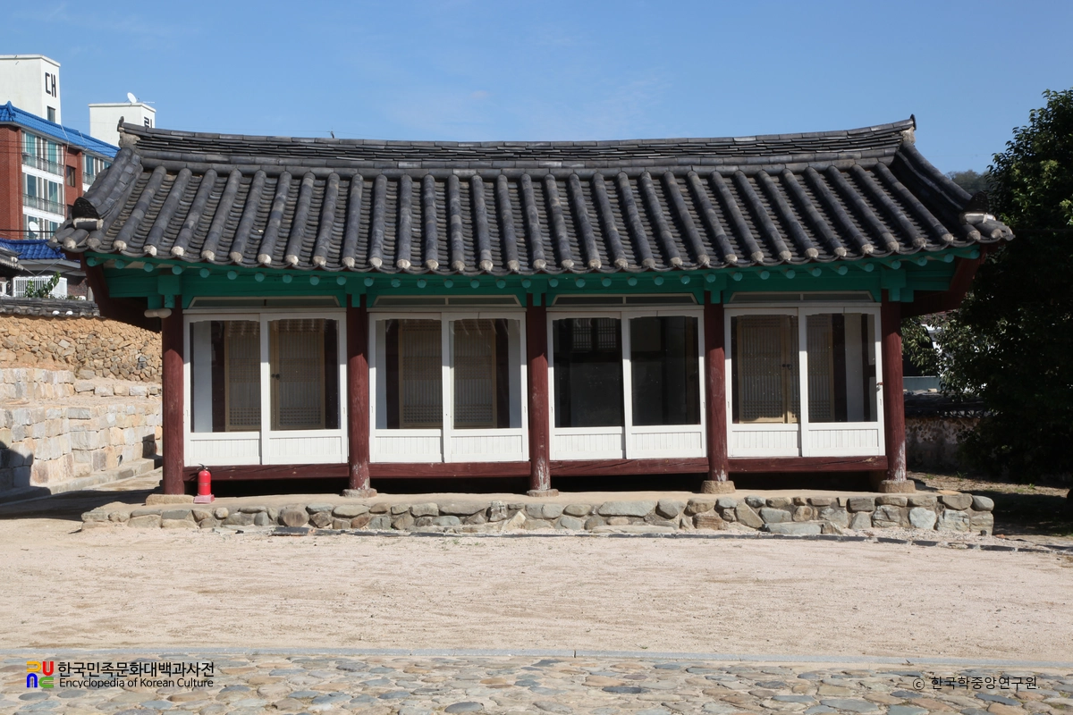 창원 창원향교 중 서재