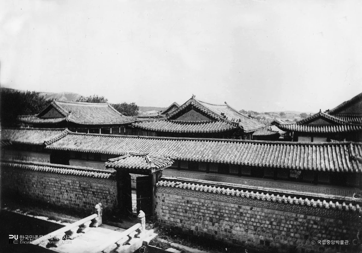 서울 경복궁 경회루에서 바라본 내전 일대