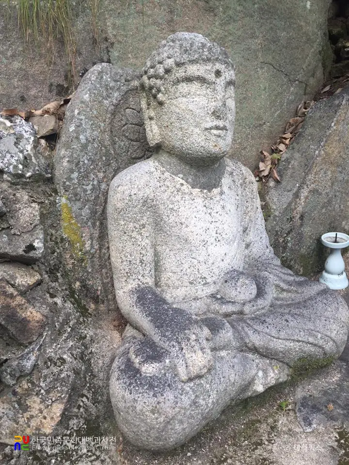 청주 서기사 석조약사여래좌상 좌측면