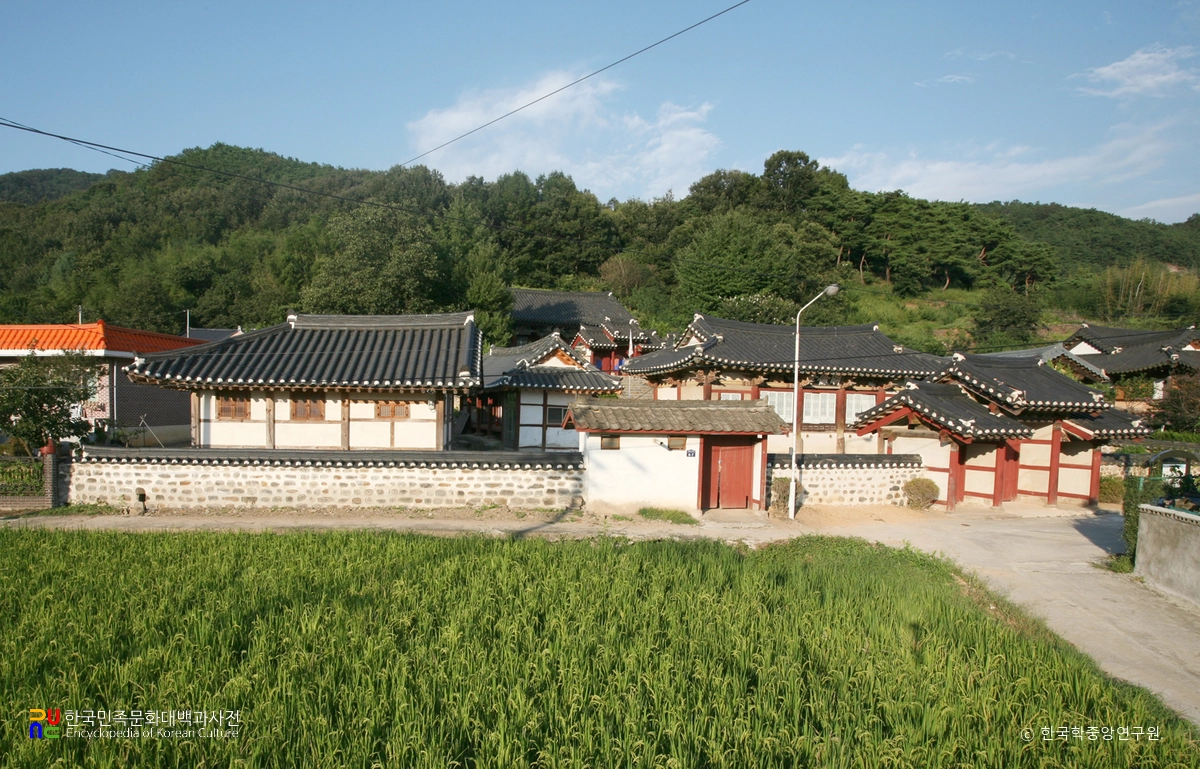 부여 임천향교 전경