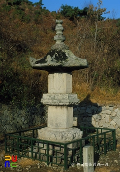서산 보원슬롯 머신 게임 하기 법인국사탑 정측면
