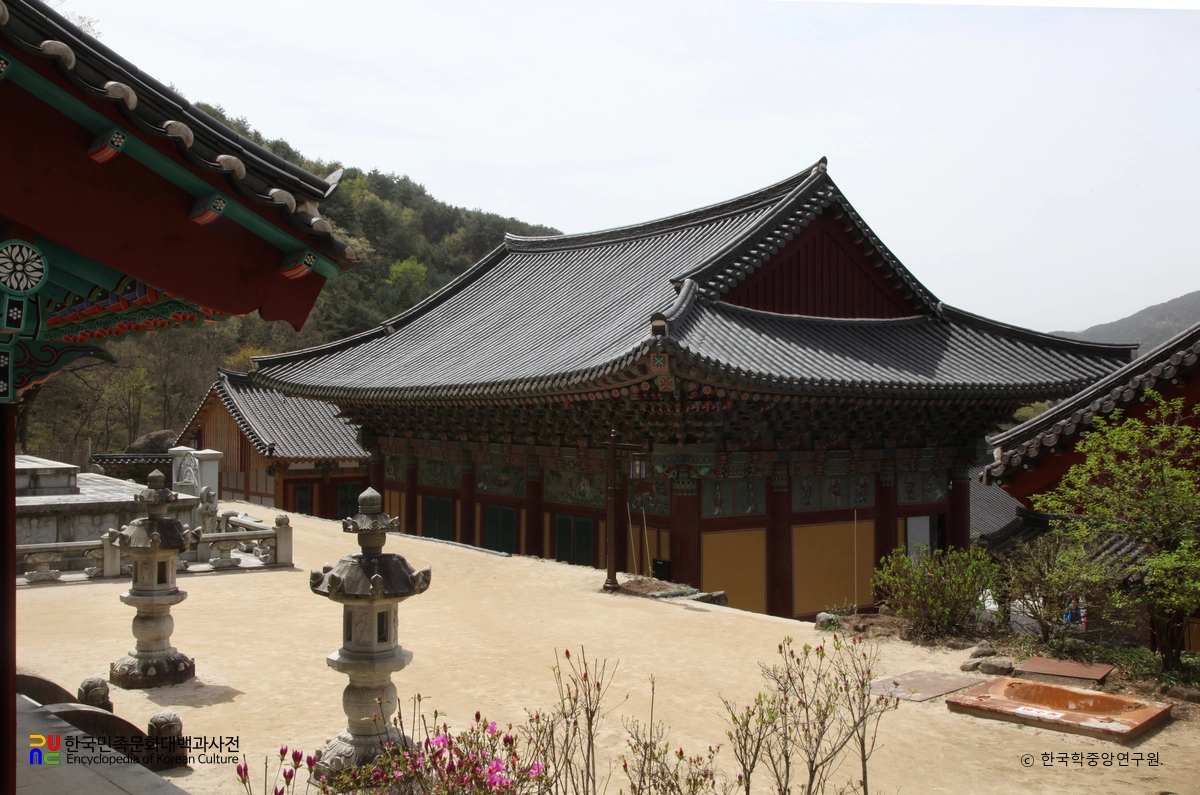 하동 쌍계사 대웅전 좌측후면