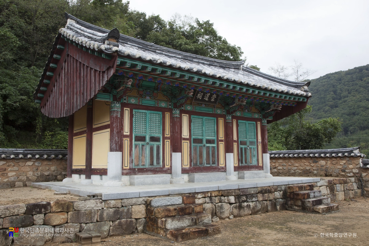 김해 신산서원 숭도사 정측면