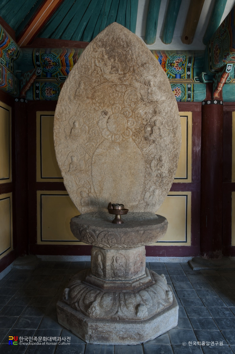 홍천 물걸리 석조대좌 및 광배