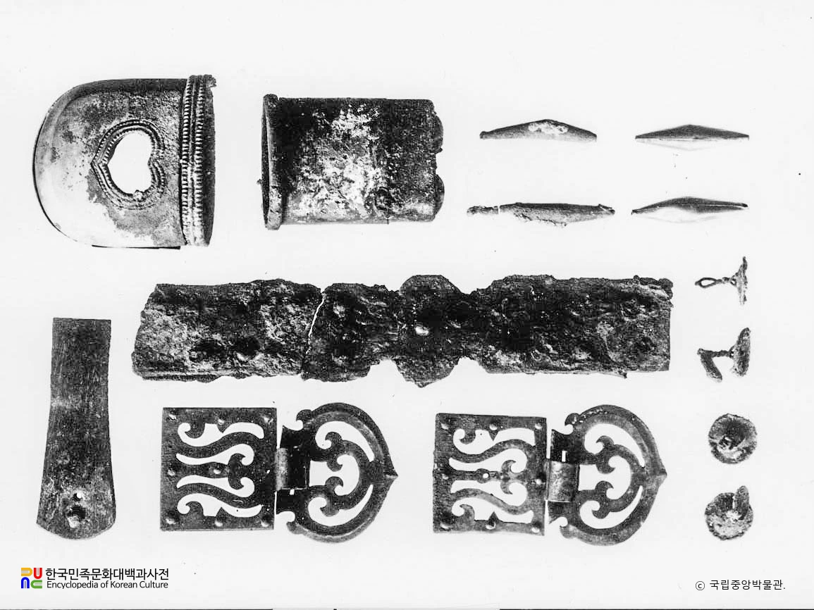 송산리 1호분 출토 유물