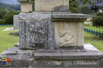 경주 남산동 동서삼층석탑 중 서삼층석탑 기단부 우측면 팔부중