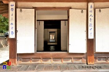 창덕궁 연경당 안채 내부